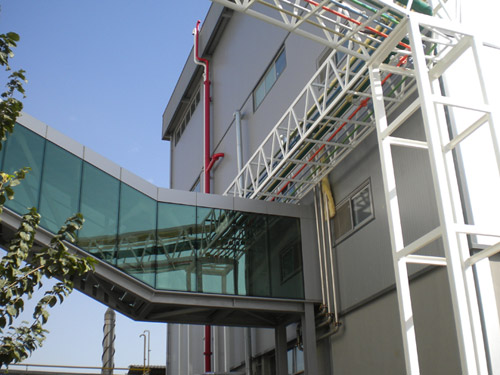 Kansai Altan Bridge between 4th and Old Polymer Building